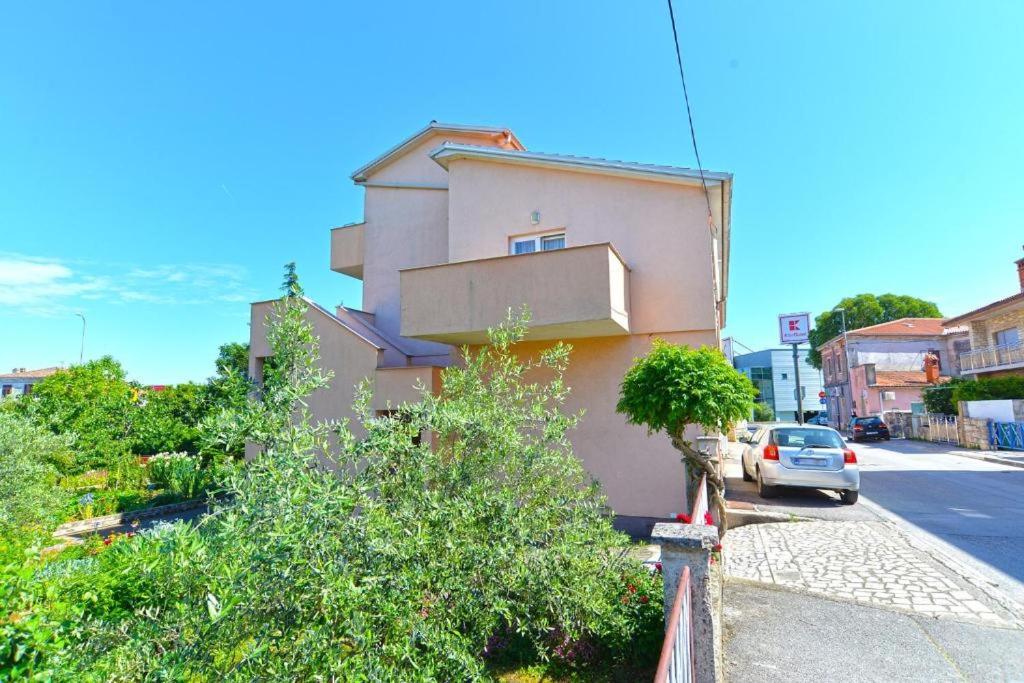 Apartman Eda Pula Dış mekan fotoğraf
