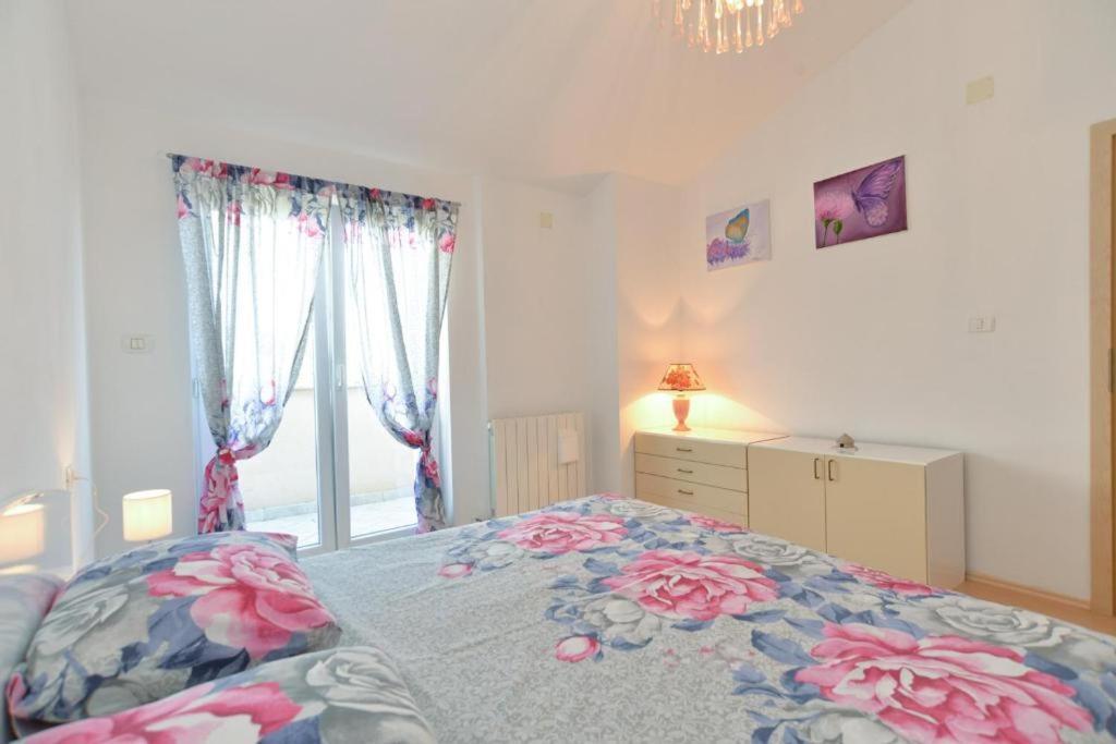 Apartman Eda Pula Dış mekan fotoğraf