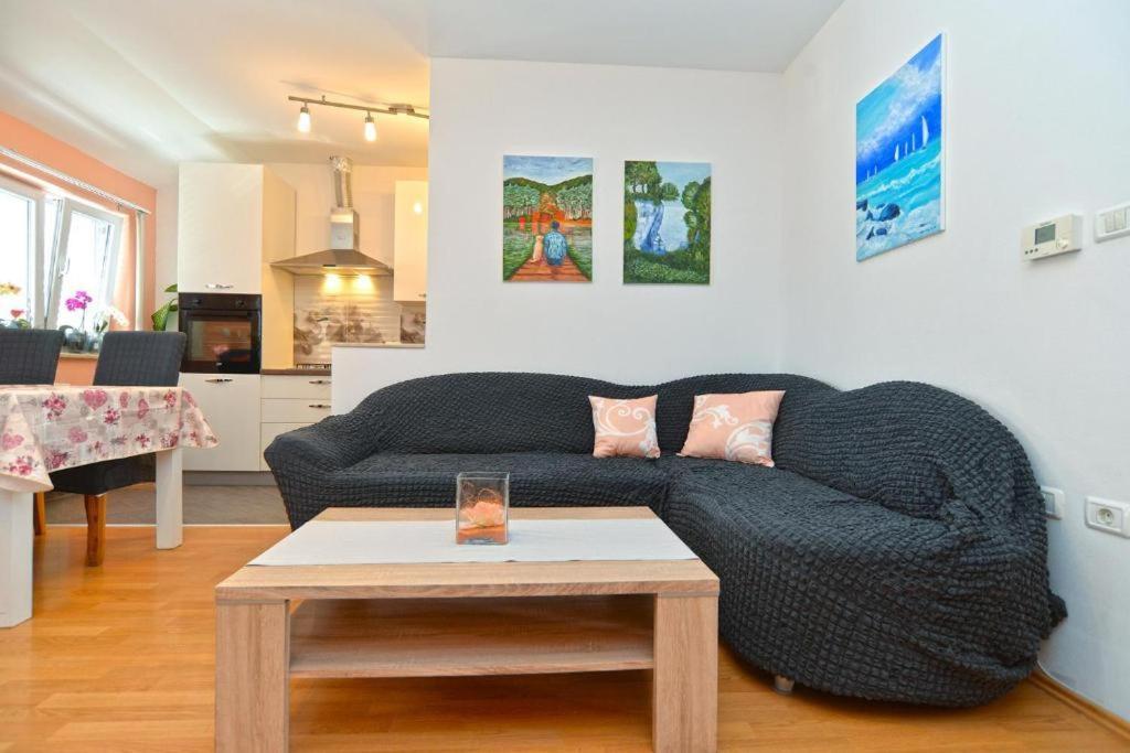 Apartman Eda Pula Dış mekan fotoğraf